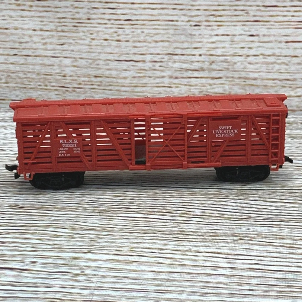 Life-Like HO Scale Red Swift Livestock Express Train Car‎ 72221